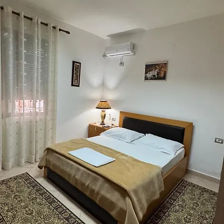 Apartment Maksi