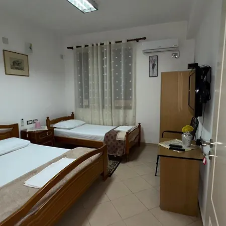 Maksi Apartment *