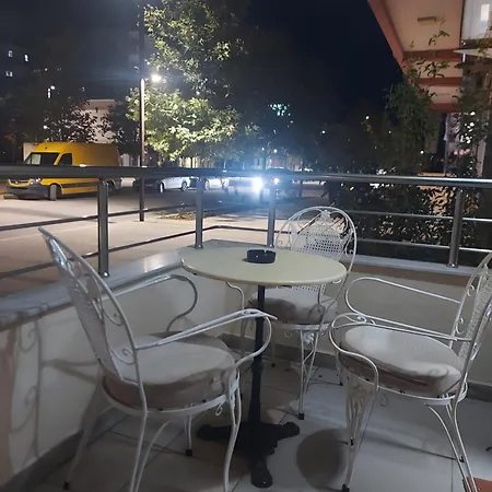 Maksi Apartamento Përmet