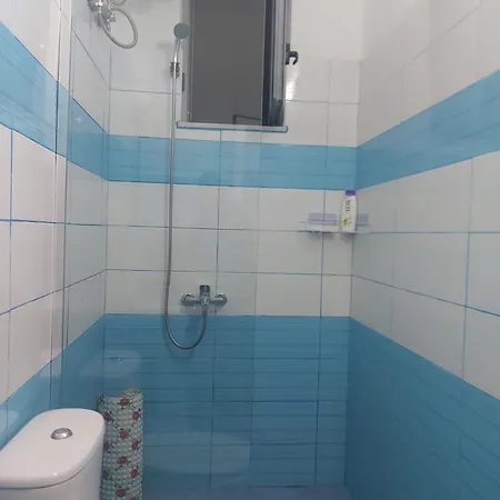 Maksi Apartamento Përmet